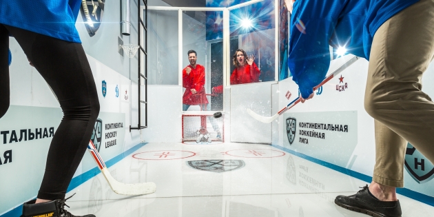 Claustrophobia's Battle on the Ice tests players' hockey skills.